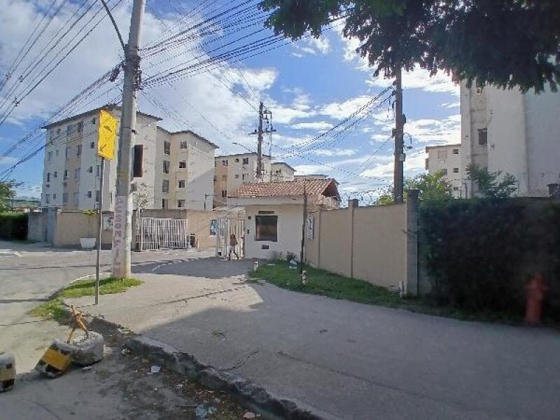 Apartamento em leilão extrajudicial em Santa Cruz, Rio de Janeiro — Estrada de Santa Eugenia, 3300- Apto. 101, BLOCO 8