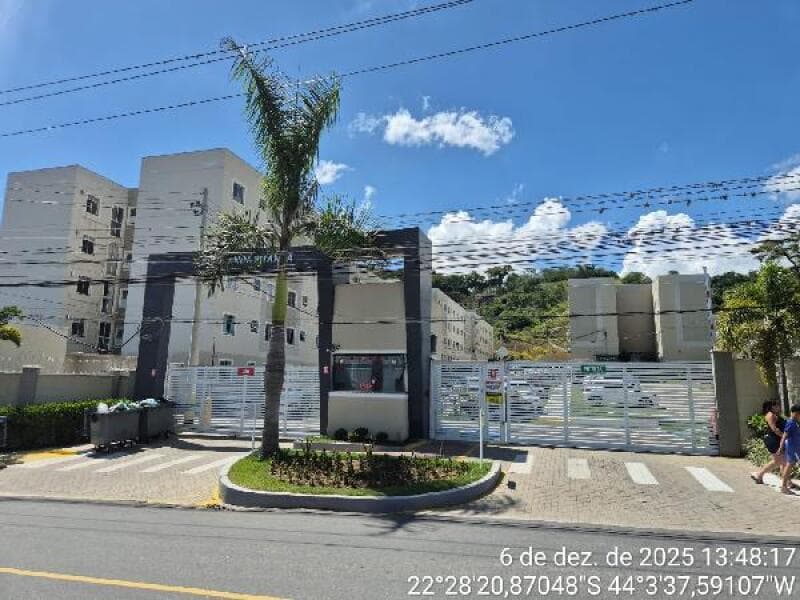 Apartamento em leilão extrajudicial em São Luiz, Volta Redonda — Avenida Francisco Chrisostono Torres, 40- Apto. 403, BL 03 VG 48