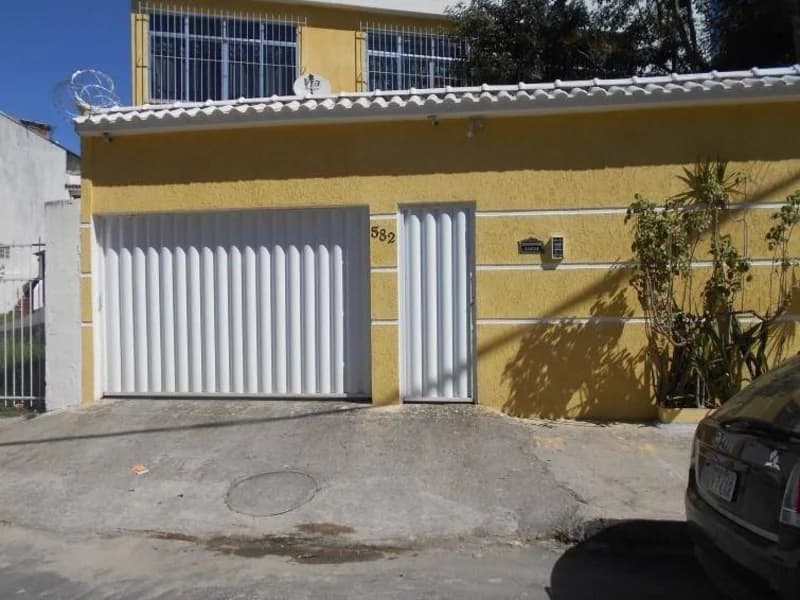 Casa em leilão extrajudicial em Jardim 25 de Agosto, Duque de Caxias — Rua Major Correia De Melo, 582