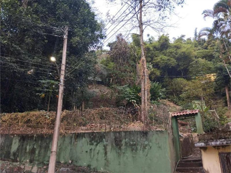 Terreno em leilão extrajudicial em Alto da Serra, Duque de Caxias — R Veneza S/N
