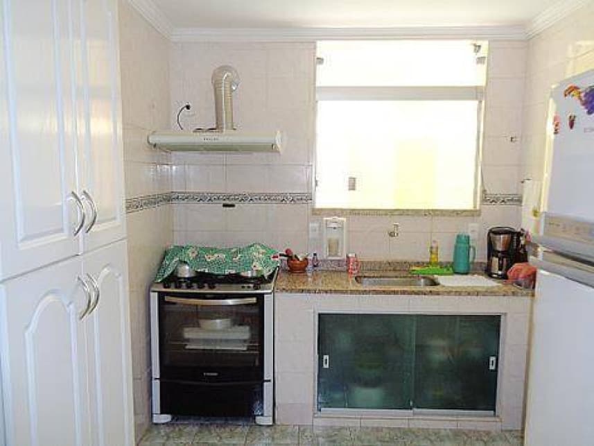 Casa em leilão extrajudicial em Parque Laguna e Dourados, Duque de Caxias — Rua Major Tomás Gonçalves, 14 - Lt 14 Qd 17