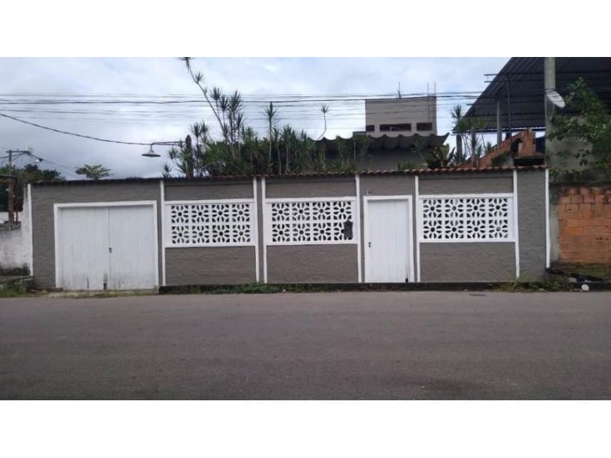 Casa em leilão extrajudicial em Parque Paulista, Duque de Caxias — Rua Dinamarca, 792