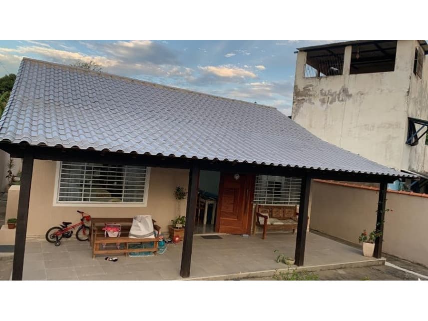 Casa em leilão extrajudicial em Jardim Arco Íris, São Pedro da Aldeia — Rua Projetada D, s/n