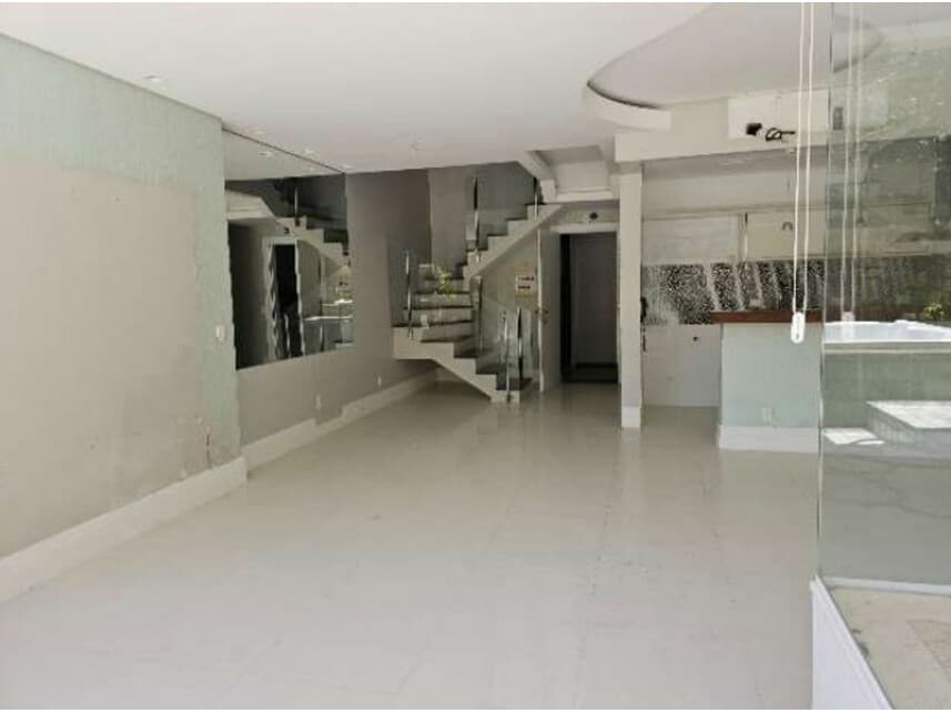 Apartamento em leilão judicial em Enseada, Guarujá — Rua Maria Marta Arruda Estéfano, 150 - Apartamento Duplex 51 e 104