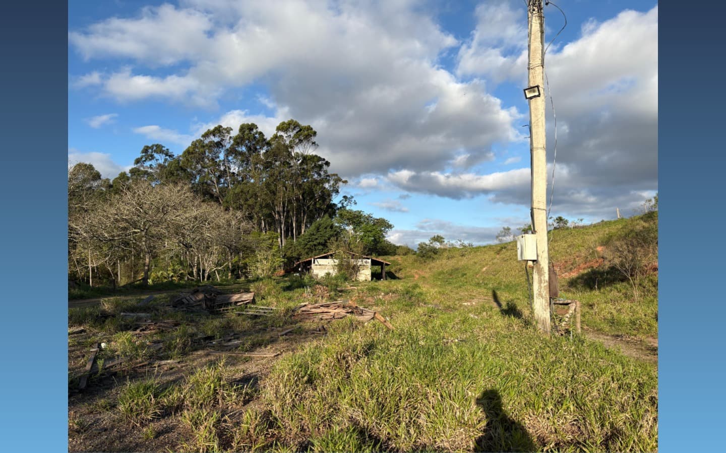 Terreno em leilão extrajudicial em Guaxinduva, Atibaia — Rua dos Montes, s/n