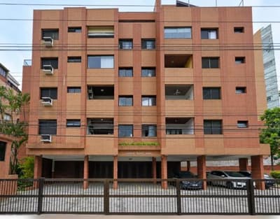 Apartamento em leilão judicial em Parque Enseada, Guarujá — Rua Acre nº 584