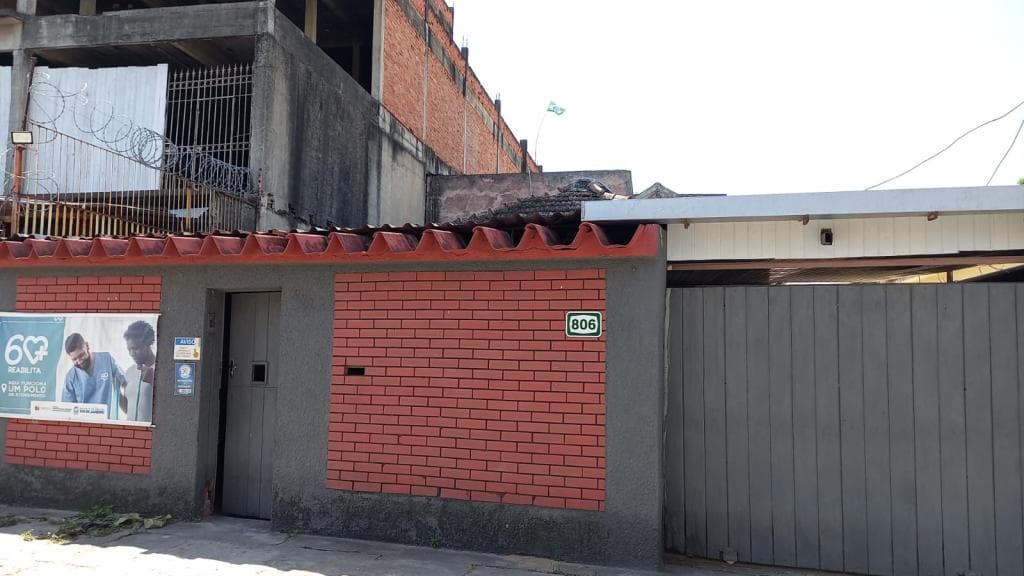 Prédio em leilão judicial em Campo Grande, Rio de Janeiro — Estrada do Realengo 806