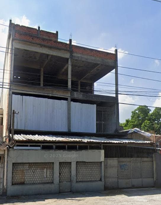 Prédio em leilão judicial em Campo Grande, Rio de Janeiro — Estrada de Realengo 818