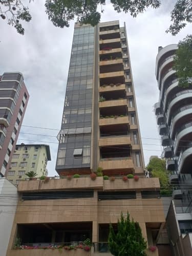 Estacionamento em leilão judicial em Duque de Caxias