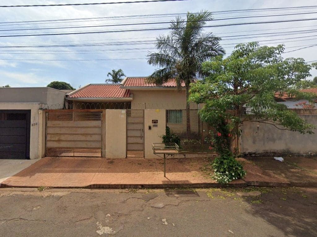 Casa de 114m² em Leilão — Rua Luiz Francisco de Castro, 264, Jardim Brilhante, Ourinhos