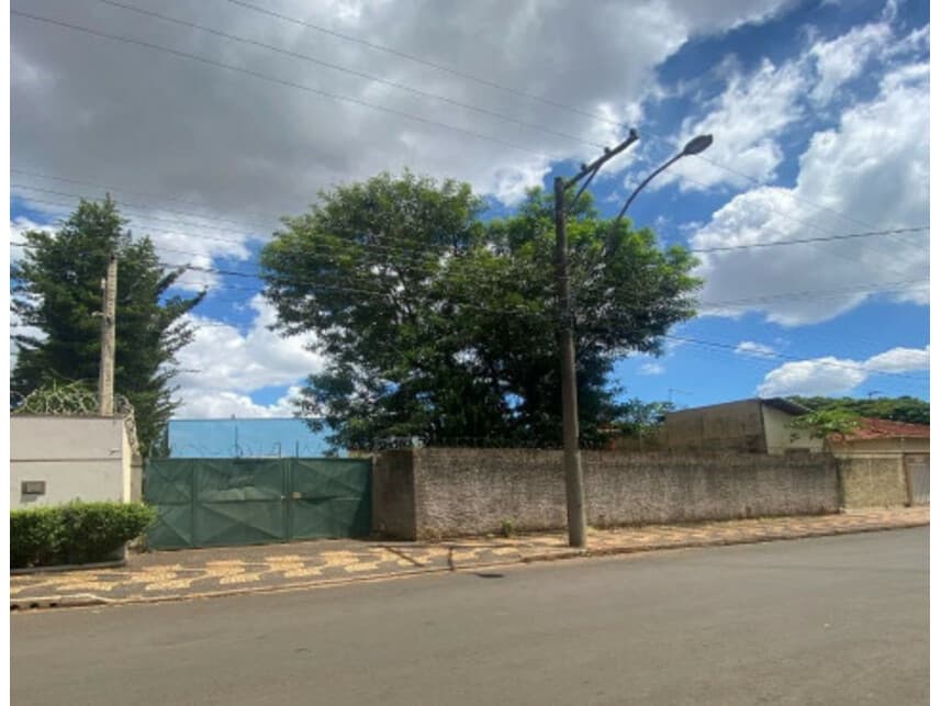 Terreno de 228m² em Leilão — Rua Maria Grassi, 490, Centro, Descalvado