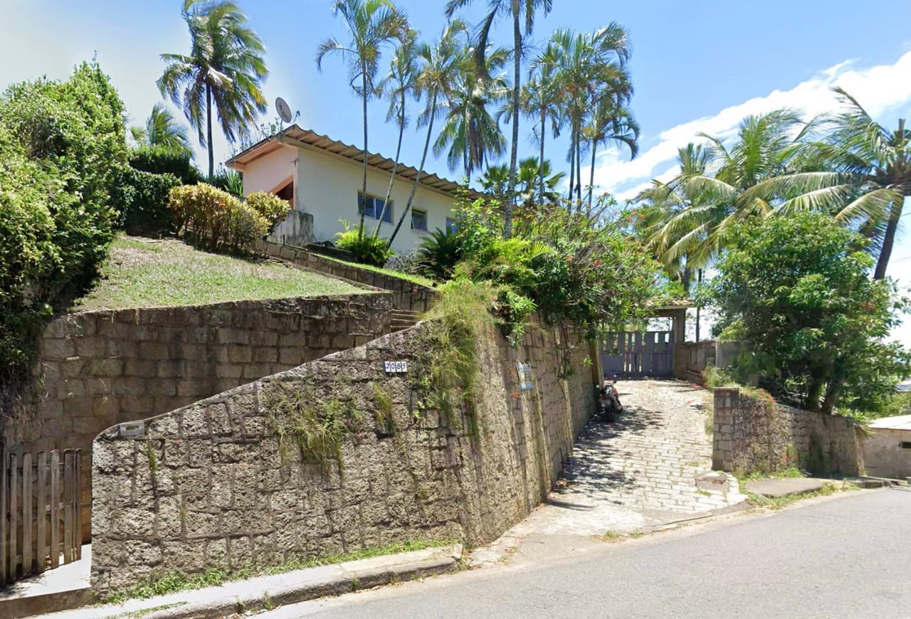 Casa de 352m² em Leilão — Avenida Leonardo Reale, 2085, Viana, Ilhabela