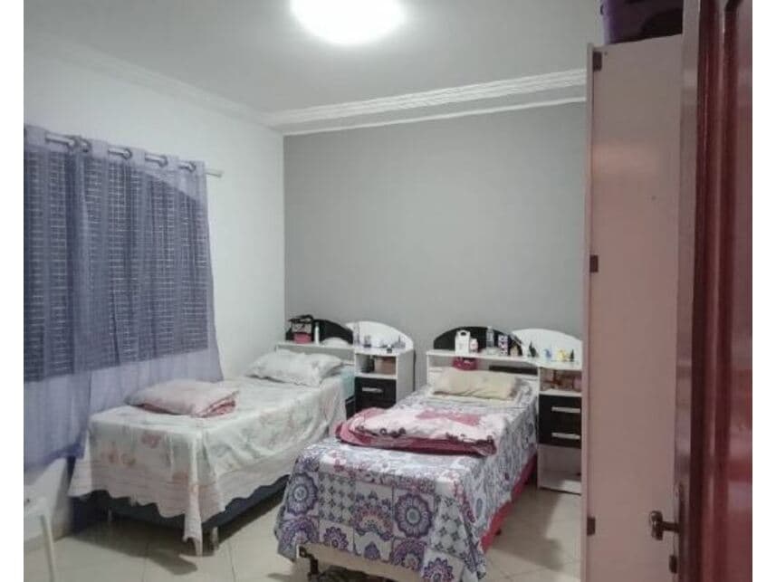 Casa de 303m² em Leilão — Rua Victorino Dante, nº 200, Jardim Bom Jesus, Pirapora do Bom Jesus