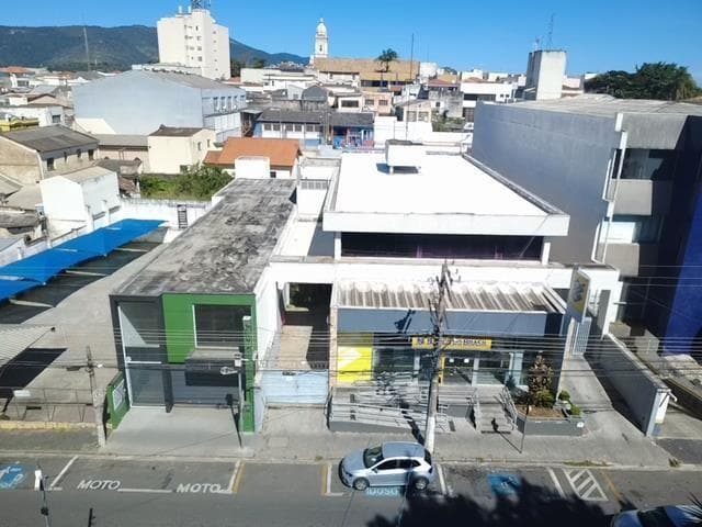 Comercial em Leilão — Praça Aprigio de Toledo, 40, Centro, Atibaia