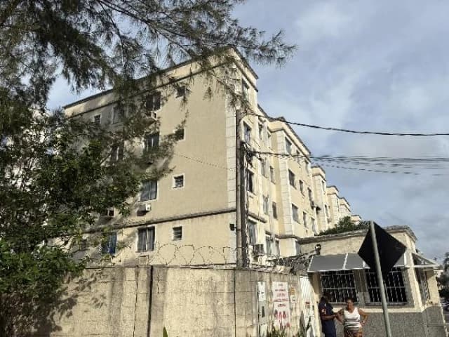 Apartamento de 44m² em Leilão — Estrada do Magarca, nº 1051 Apto. 102, BL 02, Campo Grande, Rio de Janeiro