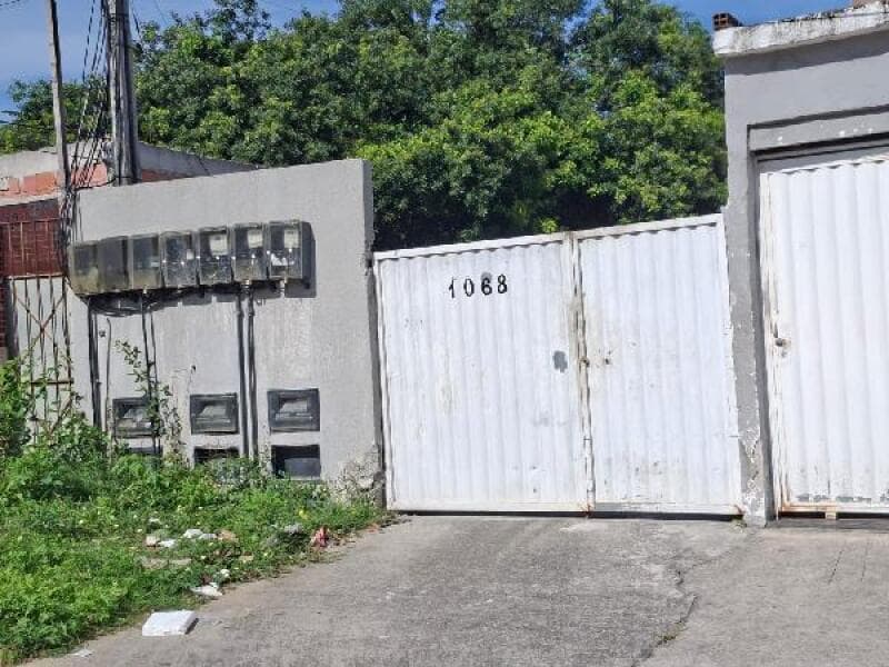 Casa de 43m² em Leilão — Rua Castro Alves, nº 1068, CS 05, Lagoinha, São Gonçalo