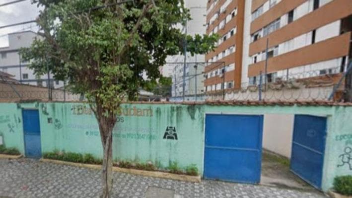 Comercial de 177m² em Leilão — Rua Comendador Martins, 382, Encruzilhada, Santos