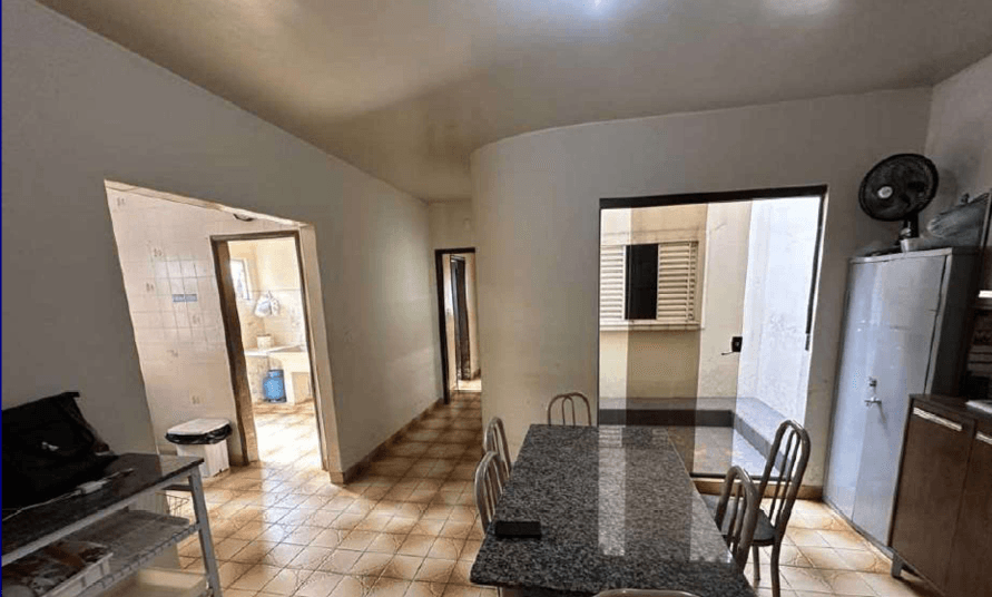 Casa em leilão judicial em Vila Jardini, Sorocaba — Rua Catulo da Paixão Cearense, 37