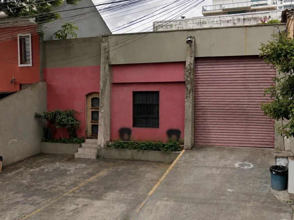 Terreno em leilão judicial em Caxingui, São Paulo — Rua Oscar Pinheiro Coelho, 160