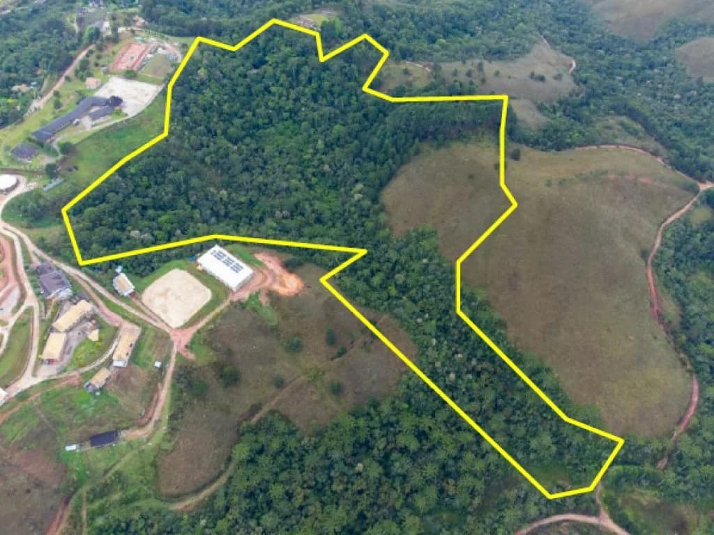 Fazenda em leilão judicial em Descansópolis, Campos do Jordão — Estrada Municipal