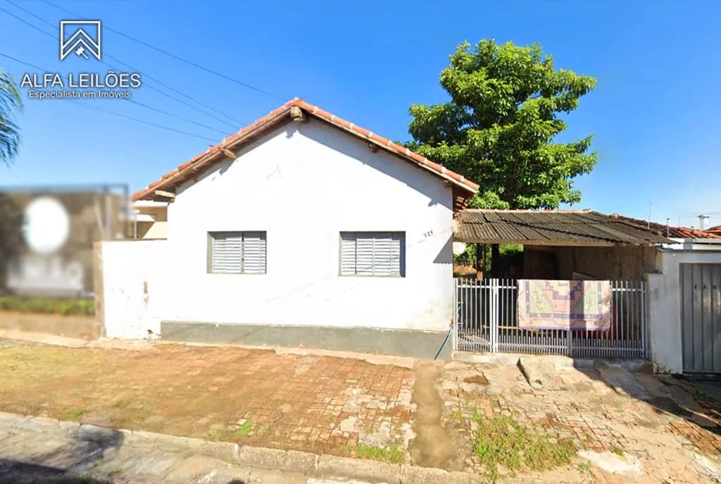 Casa em leilão judicial em São Francisco, Catanduva — Rua Paraná, n° 325